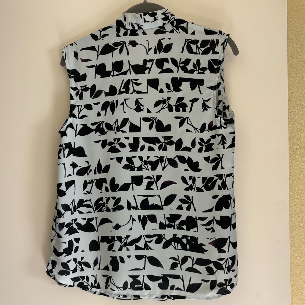 Nordstrom Halogen Sea-foam Green and Black Print Sleeveless V-Neck Blouse, SP - Picture 3 of 8